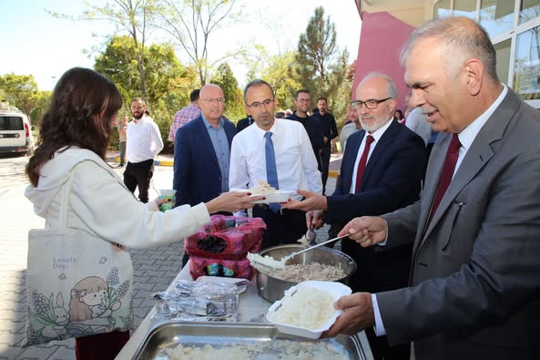 Afyon Kocatepe Üniversitesi Turizm Fakültesi Yeni Eğitim Yılına Öğrenciyle Başladı