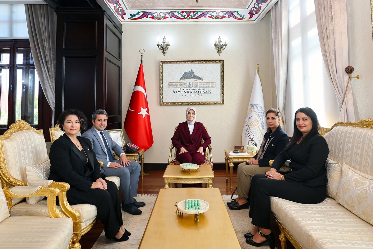Afyonkarahisar Valisi Yiğitbaşı, Kadın Girişimcileri Makamında Ağırladı
