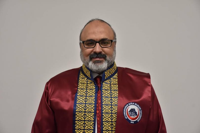 AFSÜ Eczacılık Fakültesi Dekanı Dünyanın En Etkili Bilim İnsanları Listesinde Yerini Aldı