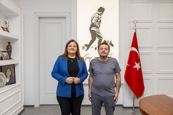 Afyonkarahisar Belediye Başkanı Burcu Köksal, Bolvadin'de Mahalle Muhtarı ile Görüştü