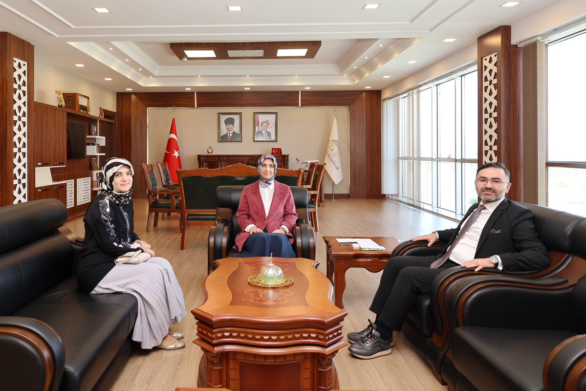 Vali Yiğitbaşı, Afyon Et Entegre Yöneticisi Abdullah Özçelik'i Makamında Kabul Etti