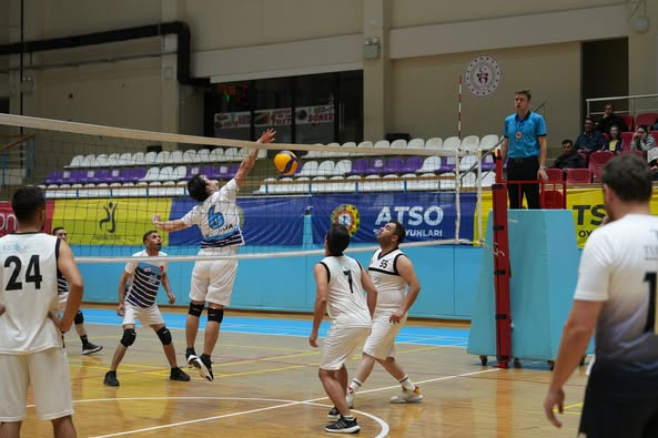 ATSO Aile Temalı Spor Oyunları'nda Voleybol Heyecanı