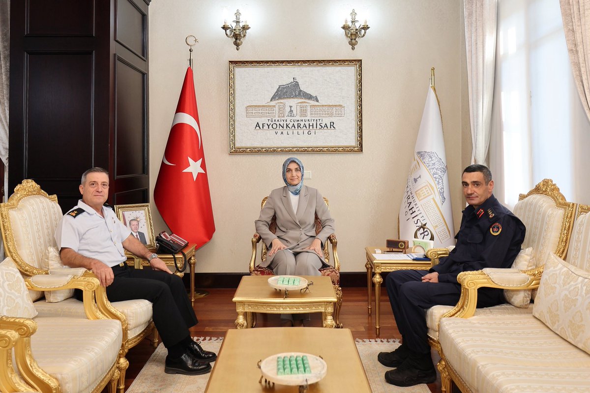 Afyonkarahisar Valisi Yiğitbaşı, Jandarma Komutanları ile Görüştü