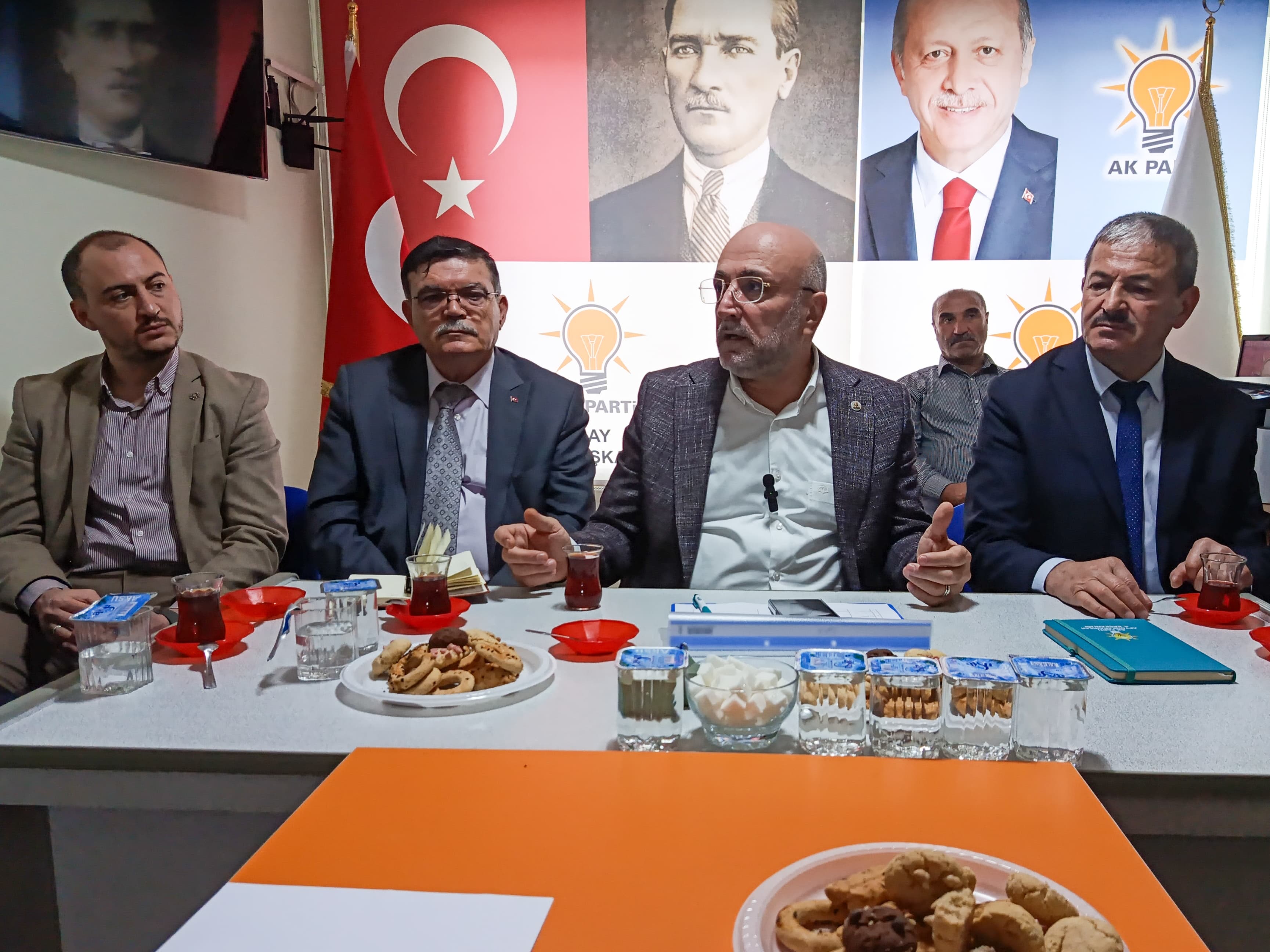 AK PARTİDE İLÇE DANIŞMA MECLİSLERİNİN ADRESİ ÇAY VE SULTANDAĞI OLDU